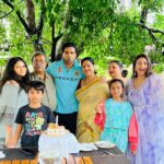 Divyanka Tripathi Instagram - Celebrating your birthday together after so long papa!😍 Missing two boys of our gang though @airbus.maestro @sameertiwari27....you better be there next time! 😑 #BirthdayAlbum