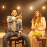 Dulquer Salmaan Instagram - Chai wala ho ya cinema banane wala, aapki baaton ka koi bhi bura maan sakta hai. Watch your words, #CriticsKaCritic coming tomorrow! #ChupOnZEE5 #ChupRevengeOfTheArtist #Chup @iamsunnydeol @dqsalmaan @shreyadhan13 @poojab1972 #RBalki @penmovies @vishalsinhadop @itsamittrivedi @snekhanwalkar @amanpant02 @swanandkirkire @nayan_bhadra @rajasen @thewriteinsaan @sandeepravade @debasishmishr @pranabkapadia @rude_diaries @dhavaljgada #AksshayGada #RakeshJhunjhunwala #AnilNaidu @jayantilalgadaofficial #GauriShinde @hopeprodn @moviegoers_entertainment @saregama_official #PenMarudhar @kibbootzfilms @ZEE5Global