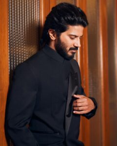 Dulquer Salmaan Instagram - Never miss a chance to Suit Up ! 

Costume stylist @harmann_kaur_2.0
Outfit @Alexandermcqueen
Hairstylist @rohit_bhatkar
Make-up @av_ratheeshcinema
Photographer and Team: @eshaangirri @enhancingmoments
Management @vaishalib2907

#whatchulookinat #suitup #dressforyourself #helloawards