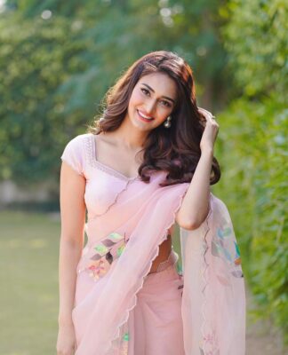 The Top 10 Most Engaging Instagram Photos of Erica Fernandes