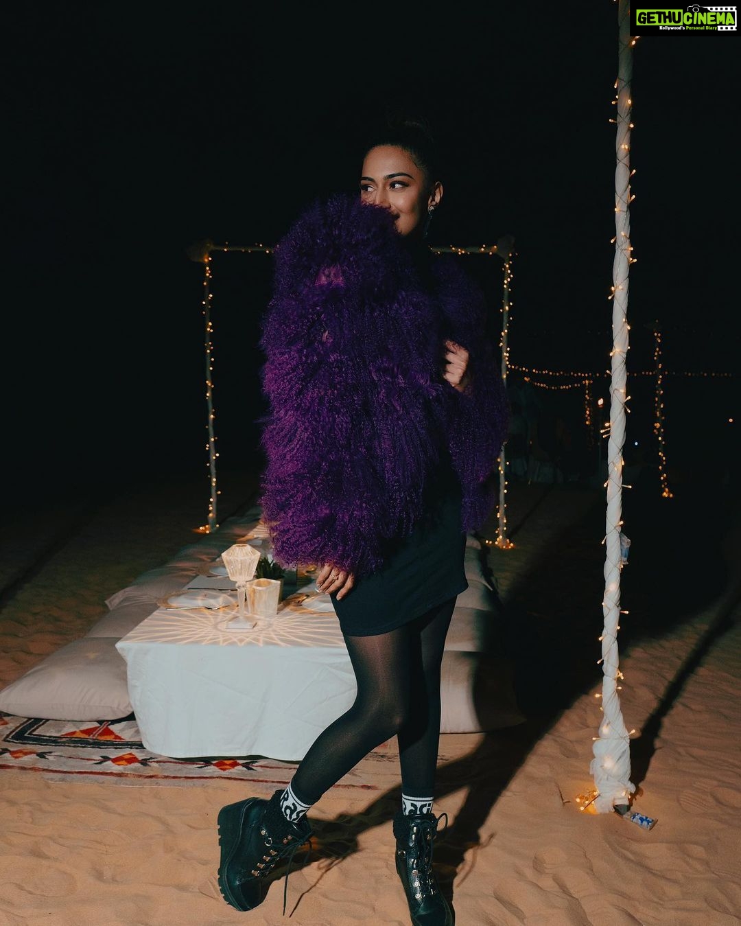 Erica Fernandes Instagram - Photo dump of an evening in the desert .