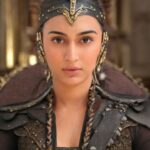 Erica Fernandes Instagram - You don’t need a crown to be a queen. All you need is the courage to be yourself and the confidence to take charge of your life. A true #Queen is who she chooses to be. 💖⁣