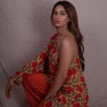 Erica Fernandes Instagram - Letting go isn't a sign of weakness; it's an act of strength and self-realization. In the process of evolution, I shed what weighs me down to make room for what lifts me up. 😇 Outfit @joyresortwear PR @sonyashaikh