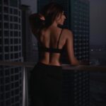 Erica Fernandes Instagram - ⚠️ WARNING! ⚠️ Proximity to this image may result in sudden heart flutters, widened eyes, and a serious case of captivation! Proceed at your own risk! 😈😉 #IAmEJF #EJFVibes #InstaFashion #StyleInspiration #EJFApproved #dailyfitness #dailyselfcare #fitnessjourney #blackoutfit #blackonblack