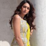 Erica Fernandes Instagram – Having bagged several titles including ranking first in The Times 20 Most Desirable Women on Hindi Television 2020, @iam_ejf opens up about being body-shamed, the importance of taking a break, ‘The Haunting’, moving to Dubai and much more…

Artist reputation management: @shimmerentertainment 

CLICK ON THE LINK IN BIO TO READ THE DULL INTERVIEW.

#FaceMagazine #FaceInterviews #EricaFernandes #KasautiZindagiKi #IndianTelevision #Actress #DailySoap #Exclusive #Interview #Erica #Roles #DigitalMagazine #Explore