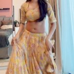 Erica Fernandes Instagram - Rediscovering Momentum and Flexibility through the Dance Workout 🤪 💃🏻 outfit by @aachho
