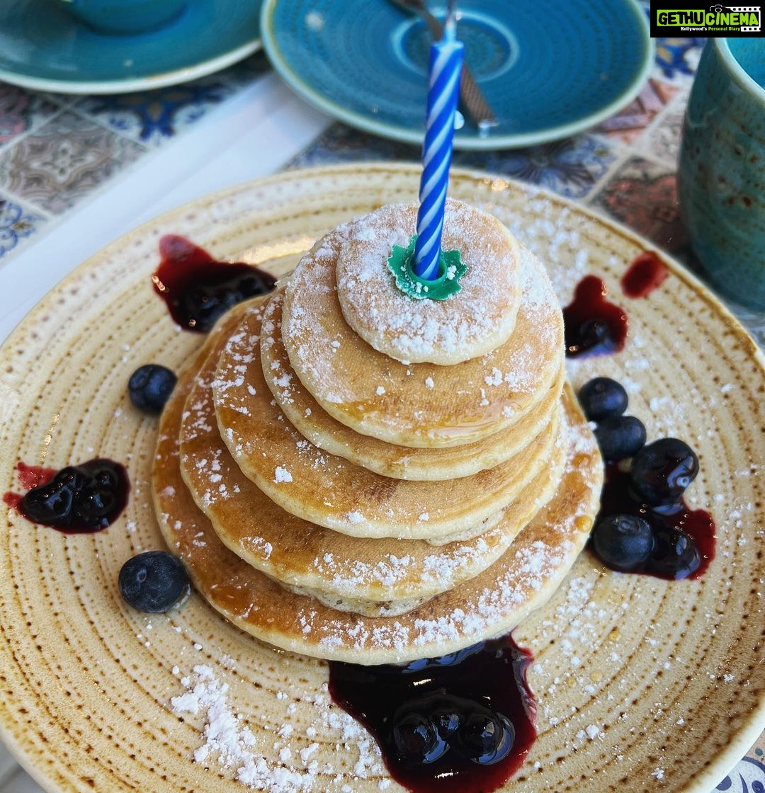 Erica Fernandes Instagram - I just had to give a shoutout to @fivejumeirahvillage for making my birthday stay so unforgettable! Their staff truly went above and beyond to make me feel special and celebrated throughout my time there. From the personalized surprises in my room to the extra special attention during meals, I felt truly pampered and appreciated. Thank you, Five, for making my birthday so amazing!