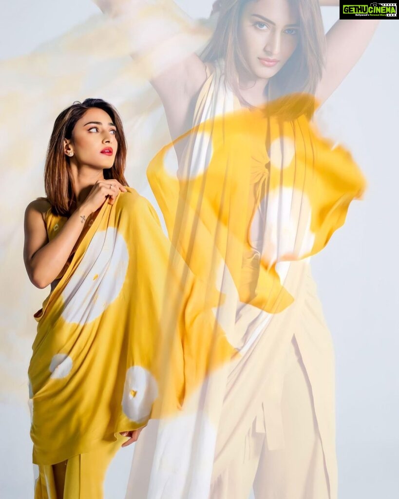 Erica Fernandes Instagram - The girl in yellow. Outfit by @thepotplantclothing Pr @sonyashaikh