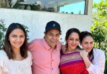 Esha Deol Instagram - Happy wedding anniversary to my darling papa & mamma😍🧿♥️🤗 Stay blessed ,happy, healthy & together forever ♥️🧿 @aapkadharam @dreamgirlhemamalini #happyanniversary #papàmamma #family #wearefamily #motherandfather #happyweddinganniversary #couplegoals #bestparentsever #hemamalini #dharmendra #dharmendrahemamalini