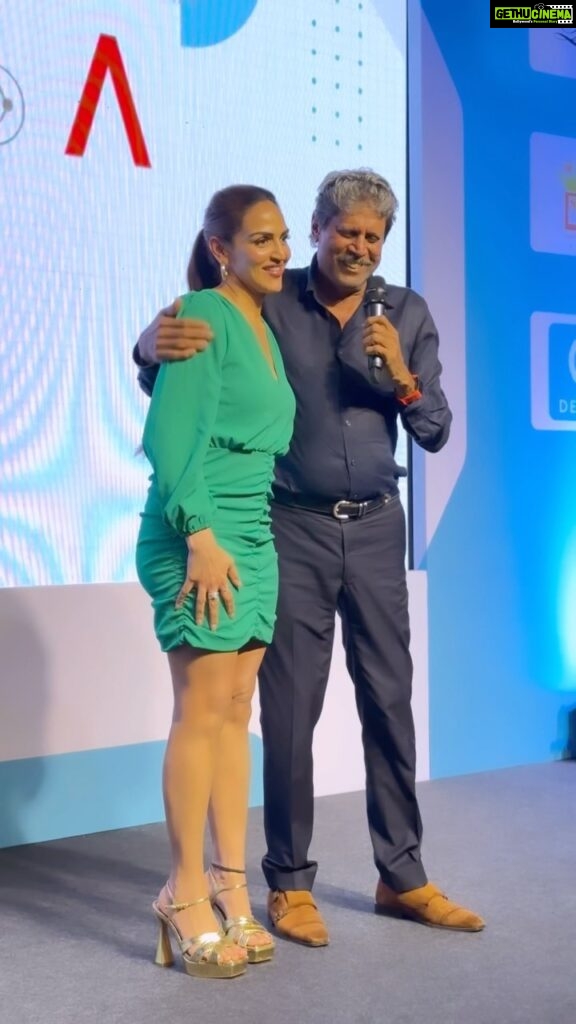 Esha Deol Instagram - It was an absolute honour to do this with the one & only @therealkapildev! At the launch of #Vyana - a medical wearable . A much needed product brought by #varaniumcloud and @qms_mas. #Esha #eshadeol #edt #event #vyana #kapildev #athlete #launch #changeinindia #bethechange #reel #reelitfeelit #reelsforinstagram #viral #trending #gratitude 🧿♥️
