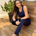 Esha Deol Instagram – Here’s to another beautiful day full of sunshine 🌞and sweat 😉

#performancewear #fitnessjourney #fitfam
#fitspiration
#workoutmotivation
#trainhard #stayfit ♥️🧿