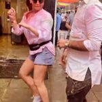 Esha Deol Instagram – Some Holi masti 🤩
Mast raho sab Happy Holi 🤗🧿♥️♥️ 
@bharattakhtani3 

#holi #holifestival #happyholi #trending #trendingreels #husbandandwife #chill #eshadeol #family #gratitude♥️🧿