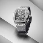 Esha Gupta Instagram - Thrilled to be one of the first to wear the today launched @hublot Spirit of Big Bang Essential Grey. Available only on hublot.com #spiritofbigbang #hublot @dfphoto._ @victorblancostudio @galvanlondon @lubbar.mua @chusac