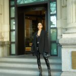 Esha Gupta Instagram – Juventus x Khelraja 

Jacket @balmain 
Top @albertaferretti 
Shoes @versace 
Bag @miumiu 
Pants @wearcommando 
Jewels @darkai_lab 
Styled by @victorblancostudio 
Makeup @dianadee_makeupartist 
Hair @mi_hairarchitect 
Photographer @giuseppe__cicala Milan, Italy