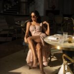 Esha Gupta Instagram - Feels like summer under this sun 🇶🇦 Shot by #Raffeed @libarotor Makeup @theglamlab_bysakshi Hair @hairstylist_kany Outfit @shehlaakhan @shehlak_ Styled by @sonika_grover Jewels @hybajewels @ritzcarltondoha The Ritz-Carlton, Doha