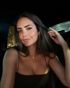 Esha Gupta Instagram - HI