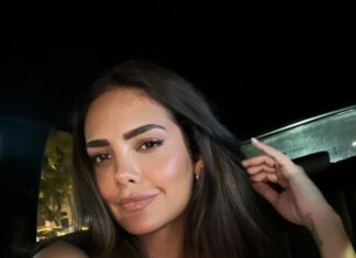 Esha Gupta Instagram - HI