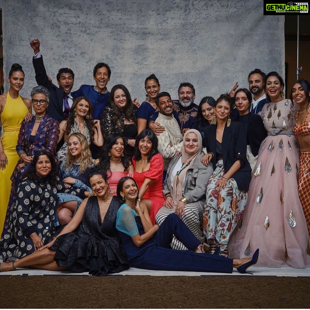 Esha Gupta Instagram - South Asian Excellence at the Oscars. Congratulations ππ½ @priyankachopra and @anjula_acharia for hosting this grand gathering. @shrutirya for being the most beautiful soul. @poornagraphy and @anoushkashankarofficial you have my heart. Biggest hug @jazzbeezy Congratulations to all the south Asian artists for being short listed and nominated. Paramount Studios