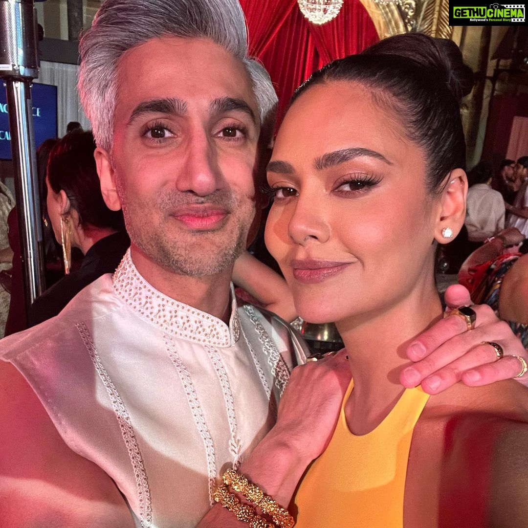 Esha Gupta Instagram - South Asian Excellence at the Oscars. Congratulations ππ½ @priyankachopra and @anjula_acharia for hosting this grand gathering. @shrutirya for being the most beautiful soul. @poornagraphy and @anoushkashankarofficial you have my heart. Biggest hug @jazzbeezy Congratulations to all the south Asian artists for being short listed and nominated. Paramount Studios