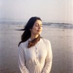 Esha Kansara Instagram - Do we always really feel like exactly what we post on Instagram? 🙃 Amazing captures by @dieppj ‘s super film camera 🎥🥳 Mumbai, Maharashtra