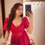 Eshanya Maheshwari Instagram – Mirror Selfies Are My Thing I Guess 😉

#mirriorselfie #mygame #esshanya #esshanyamaheshwari