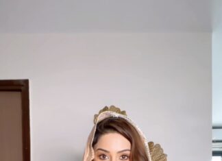 Eshanya Maheshwari Instagram - Mughlai style is on the peak. Let’s see Taj on Zee5 #webseries #reels #tajs2 #trending #bestshow