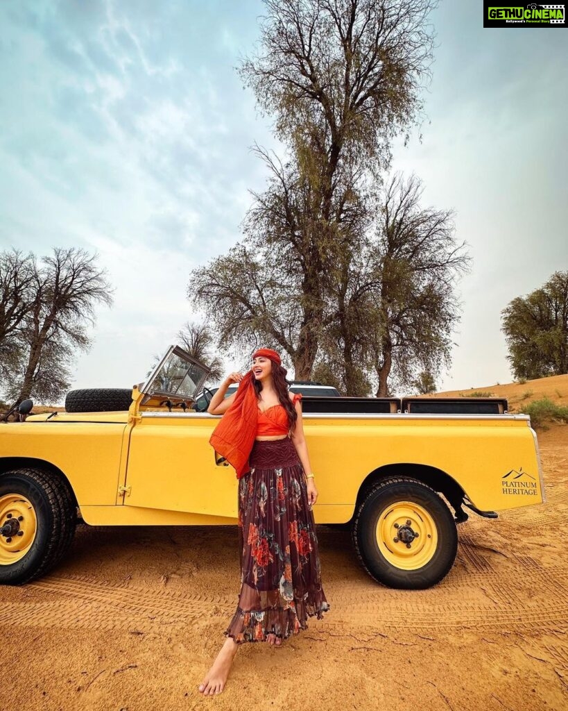 Eshanya Maheshwari Instagram - Experiencing So Many Things For The First Time 😍 And It Was All Worth It, From pleasant weather to Desert safari to knowing so many things about wildlife animals and plants and trees and meeting all the amazing hero’s of @platinumheritage 🫶🏻 Thanks for the wonderful Experience ❤️ #desartsafari #dubai #platinumheritage #esshanya #esshanyamaheshwari Platinum Heritage Dubai