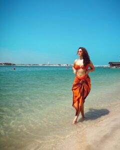 Eshanya Maheshwari Instagram - This Birthday Bombshell Is All About The Glow And She Ain’t Afraid To Show 😉 🧡✨ 

PS- Taking All the Sunshine In At This Beautiful Property @sofiteldubaipalm @all_mea. 🫶🏻

#birthday #birthdaygirl #dubai #esshanya