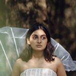 Esther Anil Instagram - 𝙼.𝚄.𝚂.𝙷.𝚁.𝙾.𝙾.𝙼 Concept and photo by @a_isography Costume Courtesy @jaankibridalcouture Make up and Hair by @ayra_the_transforming_studio