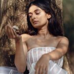 Esther Anil Instagram - 𝙼.𝚄.𝚂.𝙷.𝚁.𝙾.𝙾.𝙼 Concept and photo by @a_isography Costume Courtesy @jaankibridalcouture Make up and Hair by @ayra_the_transforming_studio ___________________________ I am not a model and every time I am in front of the camera I am awkward,shy and extremely conscious. Nevertheless, I do a good job at pretending like I know what I am doing. But I have always loved exploring new things even if it means stepping out of my comfort zone and this has helped me meet new people, get to know their style of work and of course creating something together. @a_isography is one such amazing talent I met and is also the main woman behind this. The concept was inspired by an element in nature, and I had the pleasure of embodying the mysterious and enchanting mushroom. It was a great experience and the stunning costume (@jaankibridalcouture ) and makeup (@ayra_the_transforming_studio) made it all come to life. So here’s presenting to you the MUSHROOM. ✨