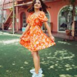Esther Anil Instagram - 🍊 📸 @orobinv Location Courtesy: @conservatory.blr @thecourtyardcommunity