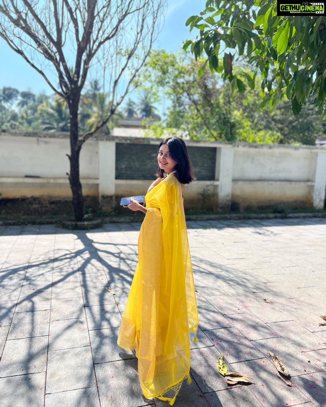 Esther Anil Instagram - 🌻 Wearing @elegant_fashion_way Wayanad, India