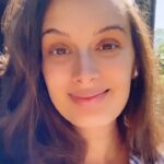 Evelyn Sharma Instagram - Beautiful sunny day in #Sydney! Time to get started in my new garden 🤩 leave me a #COMMENT if you have any questions ⁉️🙋🏻‍♀️ or wish to see more videos of our new home and garden.. 🪴🥰 xoE #home #garden #homeandgarden #gardenlove #gardening #sydneylife #gardeningaustralia #gardeningtips #wormfarm #wormsareeverything #dirtgirl #evelynsharma