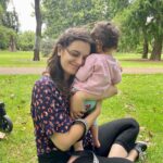 Evelyn Sharma Instagram - Nothing like it 🥰 #babysnuggles #daughter #alwaysandforever #motherdaughter #babygirl #momlife #samehair #love #evelynsharma