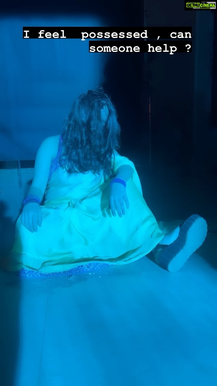 Garima Jain Instagram - ππ Help . . . . . #garimajain #possessed #horror #horrormovies #haloween #haloween2023 #zombiemakeup #amijetomar #bhoolbhulaiyaa #asmr #kiaraadvani #uturn #bhraanti #ghost #ghostmovie #devil #angel Reliance Media Works, Film City, Goregaon.