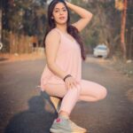 Garima Jain Instagram - Do you want a reel in this ? ☀️ #nudepink collection by @liveaastey . . . . . #garimajain #liveaastey #aasteytribe #livesustainably #sportswear #gymwear #sportsbra #cordsetsforwomen #ecofashion #gymmotivation #workoutgear #workout #ﬁtness #fitnessmotivation #fitnessgirl #greenfashion #nudedress #pinkaesthetic Lokhandwala Backroad