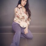 Garima Jain Instagram – Styling these beautiful pants from @gocolors using the same top yet different style.
Available to shop on @thrift_garimajain 
.
#ecofriendlyfashion 
.
.
.
.
.
#garimajain #styleblogger #fashionblogger #gocolours #thriftstore #thrift #thrifted #newcollection #onsale