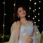 Geet Gambhir Instagram - Sambhal le tu mainu 🤍 @talwiinder . . . . . . #dreamlook #white #silveroutfit #look #punjabimusic