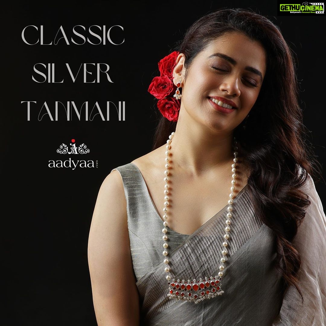 Girija Oak Instagram - Festive tanmani collection made at Aadyaa! Adorn your festive look with these gorgeous statement pieces. Available online and in stores. π Manini Tanmani Collection (www.aadyaa.com) #aadyaa #tanmani #festivejewellery #festivities #preciousstones #pearls #silvernecklace #silverjewelry #925silver