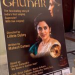 Girija Oak Instagram - The past week has been by far the most exciting, eventful, scary and fulfilling one I have ever experienced because Gauhar came into my life! 'Gauhar Jaan' was a legendary singer, performer of the early 19th century who broke a glass ceiling by being the first voice ever to be recorded on a wax record. She was truly a remarkable singer, composer and songwriter. I am so glad @lilletedubeyofficial decided to tell her story on stage and @neenakulkarni thought of suggesting my name for the part. Playing Gauhar Jaan has been an absolute honour. Cannot wait to go back on stage as her again. See you on the other side of the curtain 💗
