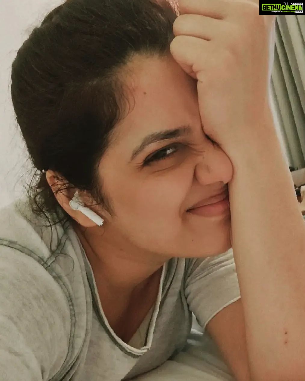 Girija Oak Instagram - Random selfie dump. #feltdeletemightcutelater #letitbefornow