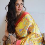Girija Oak Instagram - @thequirkbox Quirk Rani Saree collection. 👧 @girijaoakgodbole 📷 @jayeshsachdev Styled @priyankaillustrates Print Artwork @quirkboxdesign 😍🤍 . #saree #sareelove #girijaoakgodbole #girijaoak #marathiactress #sareelovers #sareefashion #sultanate Pune, Maharashtra