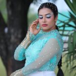 Hari Teja Instagram - Am I a peacock or I am the peacock? Well…. I danced like a peacock ❤️🙈 Don’t miss Dance India Dance today at 9pm… only on @zeetelugu ❤️ Kudos to the whole team 🙏Pc: @paulino_pictures ❤️