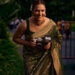 Hari Teja Instagram - 23/09/2022 noted. The best day. Not one , two , three , every one of them is a star. Was Nervous, happy, anxious. It was a dream come true moment. 💕 PS-1 you have my heart💥 Styled by: @impriyankasahajananda Saree: @brandmandir Jewellery: @kushalsfashionjewellery PC: @ekorphotography ❤️