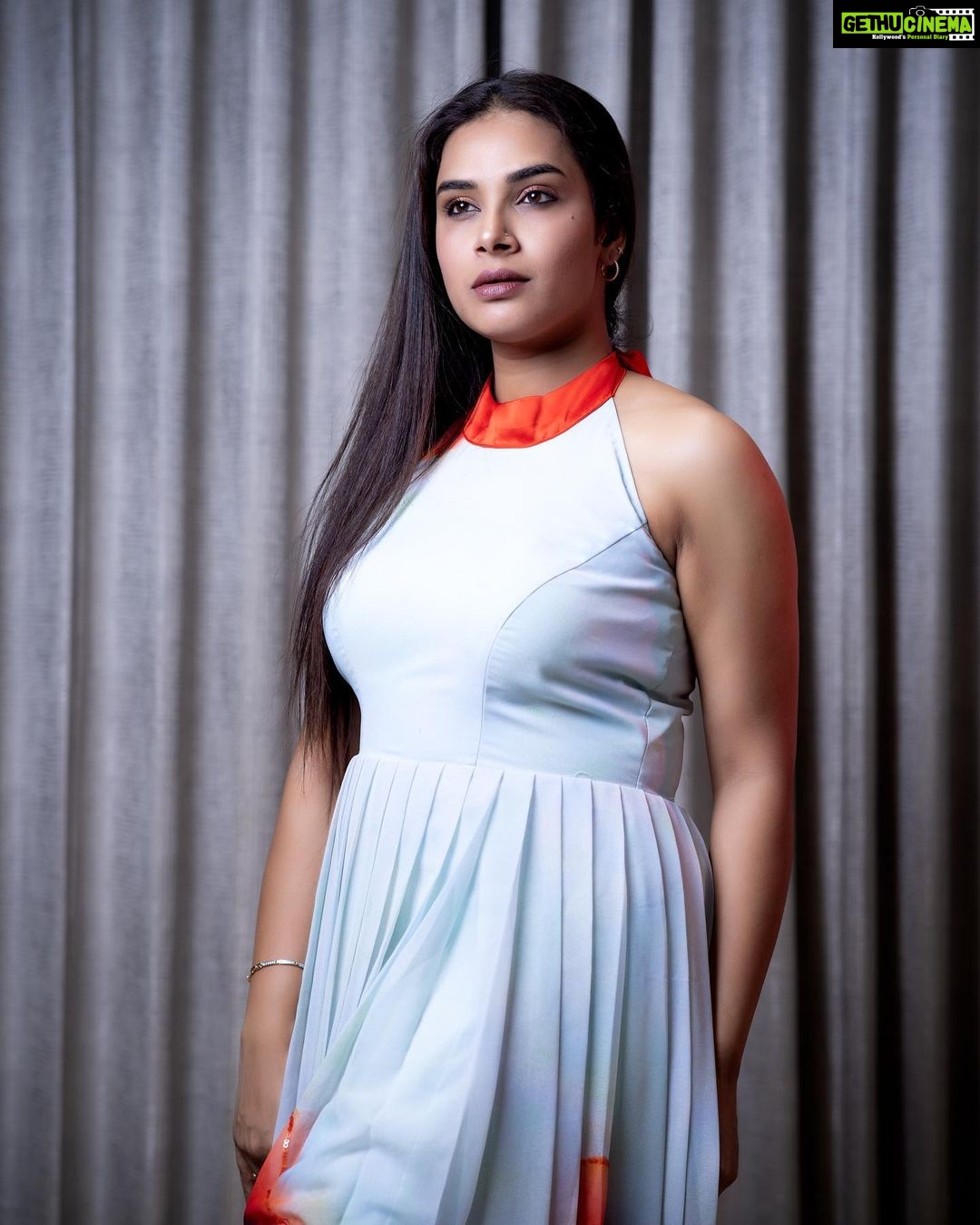 Hari Teja Instagram - Felt cute might not delete ever. 😂 Thank you for your wishes. Also Thank you @gaurinaidu for this amazing amazing dress❤️ Pc: @relivevisuals @whoisindrasena ❤️