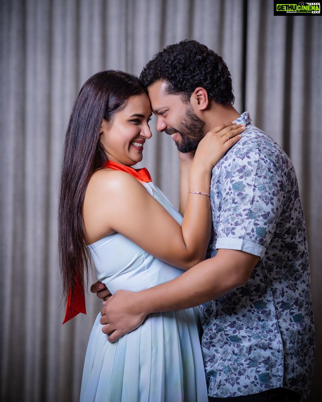Hari Teja Instagram - Felt cute might not delete ever. 😂 Thank you for your wishes. Also Thank you @gaurinaidu for this amazing amazing dress❤️ Pc: @relivevisuals @whoisindrasena ❤️