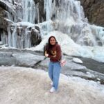Hari Teja Instagram – Loved this beauty totally ❤️ most gorgeous waterfall I’ve ever seen… #kashmirlovers #drungwaterfall #naturelovers #peace #happiness ❤️ Drung