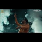 Harris Jayaraj Instagram - Undoubtedly, the irony of the man composing “Natchathira Pattaalam Koodti Kondu Vanthaar” and making it live in front thousands of audiences is just pure bliss. ✨ Things got bigger and better with a spectacular lineup of singers and musicians, what else could we ask for? 🥹🙌🏻 Hearts of Harris 2.0 | Live in Kuala Lumpur 19 February 2023 Axiata Arena, Bukit Jalil Brought to you by @msgold.my⚜️ @jharrisjayaraj @datoabdulmalik #HeartsofHarris #HarrisJbyMSC #malikstreams #HarrisJayaraj #liveinconcert #kualalumpur