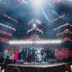Harris Jayaraj Instagram - His song be like: Natchatira Pattaalam Koodti Kondu Vanthaar 💫 And the man did it, literally 🙌🏼❤️ Hearts of Harris | Live in Kuala Lumpur 21 January 2023 Axiata Arena, Bukit Jalil Brought to you by @msgold.my⚜️ @jharrisjayaraj @datoabdulmalik #HeartsofHarris #HarrisJbyMSC #malikstreams #HarrisJayaraj #liveinconcert #kualalumpur