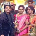 Harris Jayaraj Instagram – Congratulations Aruna 🎁! The title winner of @vijaytelevision #supersingerseason9. @mediamasons  @ravoofa.h.k @aruna_ravindran